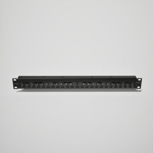 Siemon UP6-F1-24K-RS: Դատարկ կորպուսի առջևի տեսք